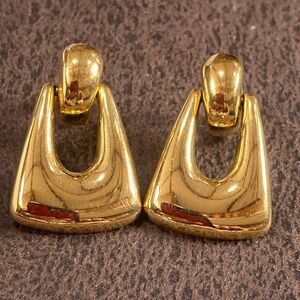 Vintage Monet gold-tone "door knocker" clip-on earrings